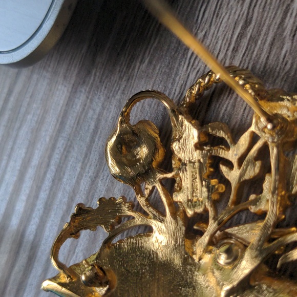 Trifari Flower Basket Brooch/Pin - Picture 7 of 7